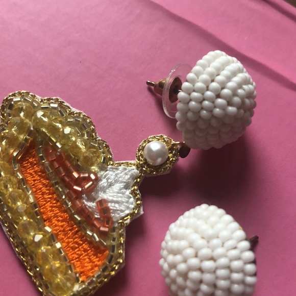 Dos Femmes Pumpkin Pie Beaded Earrings - Picture 4 of 5